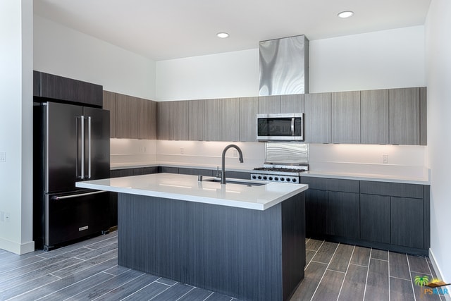 Building Photo - 111 N Palm Canyon Dr