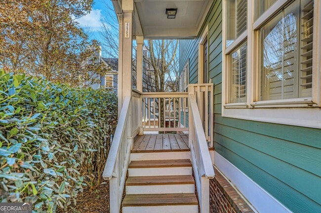 Building Photo - 225 Carlyle Park Dr