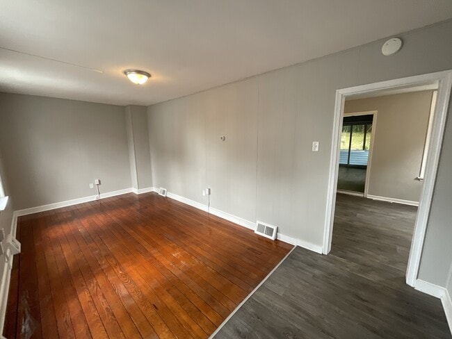 Building Photo - 47 E North St