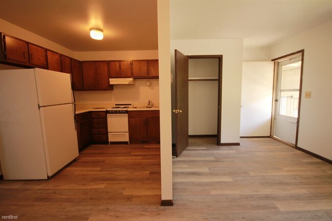 Foto del edificio - 1 br, 1 bath Apartment - 523 N 7th St 523 #8