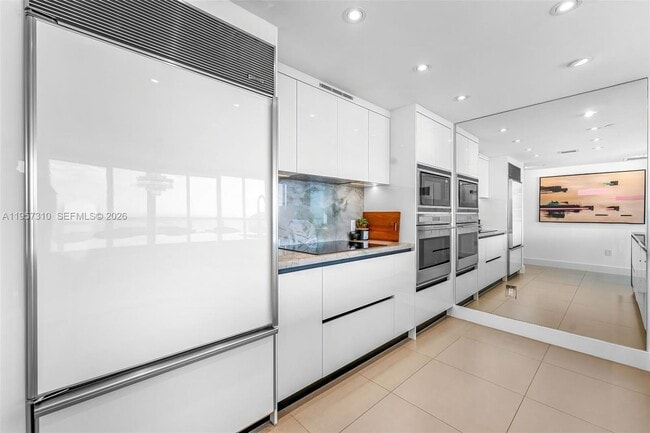 Foto del edificio - 465 Brickell Ave