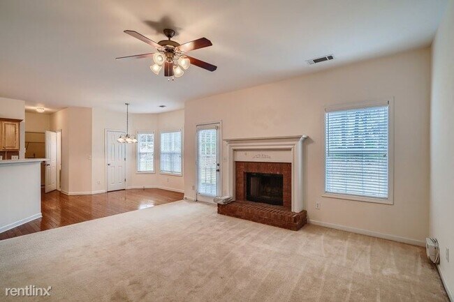 4 br, 2.5 bath House - 879 Martin Forest C... photo'