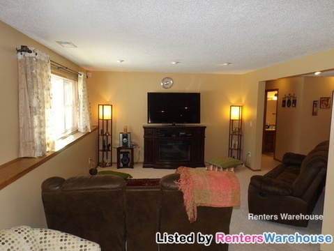 Building Photo - 8000 Hemlock Cir