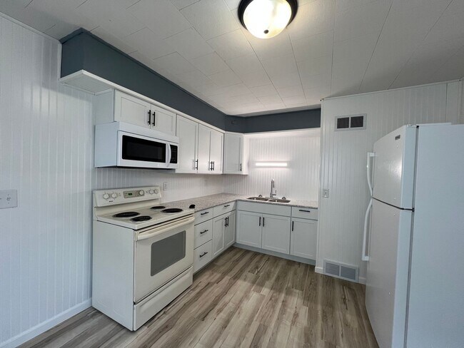 Foto del edificio - 3 bedroom house $995 per month