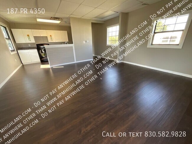 Building Photo - Beautiful, Newly Renovated 3 Bedroom 2 Bat...