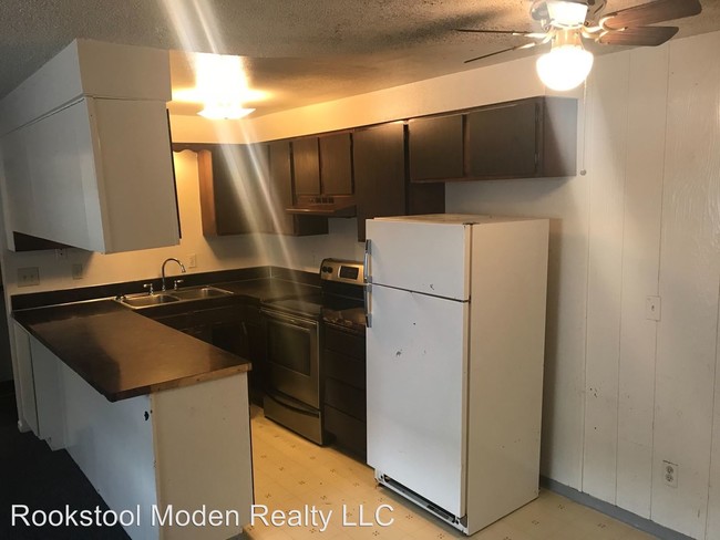 Building Photo - 3 br, 1 bath House - 604 S 3rd St #1