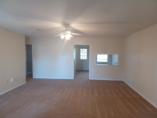 Building Photo - Beautiful 3bd/2ba home ready to rent