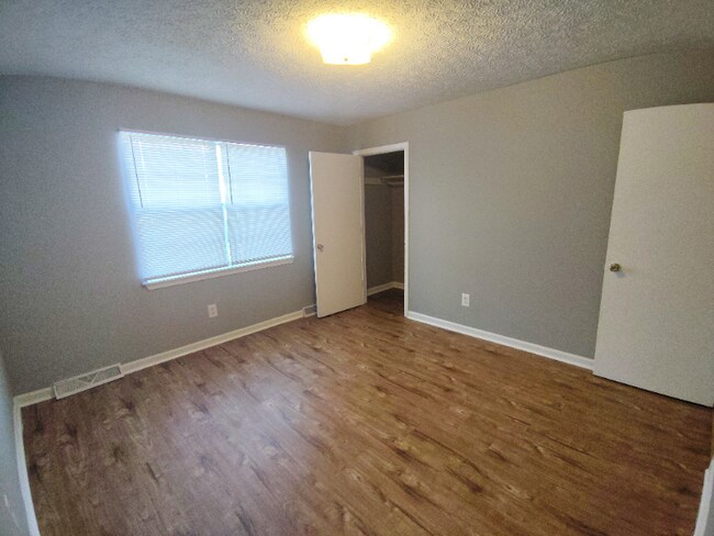 Building Photo - 81 Duiguid Dr