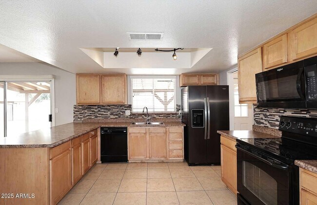 Building Photo - 617 E Calle Bolo Ln