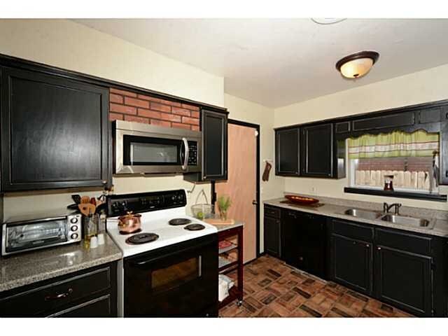 Building Photo - 2825 Lakeside Dr