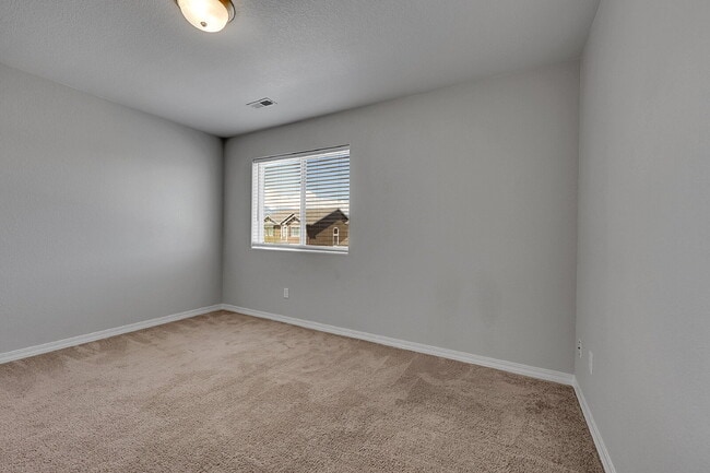 Building Photo - $2,595.00, 3 beds, 2.5 bath, Single Family...