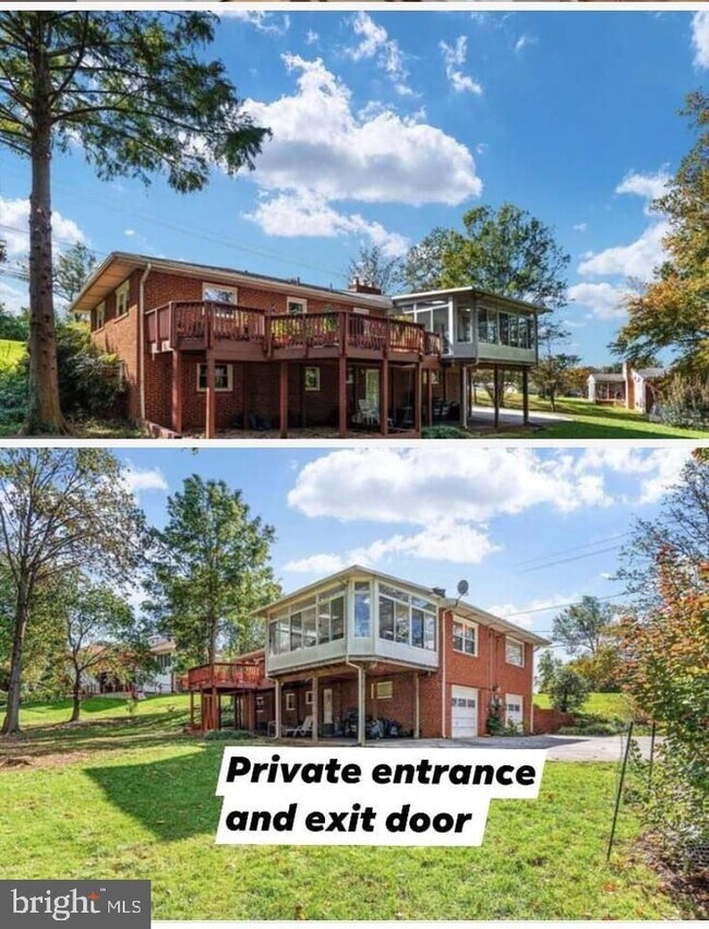 Building Photo - 21 Panorama Dr