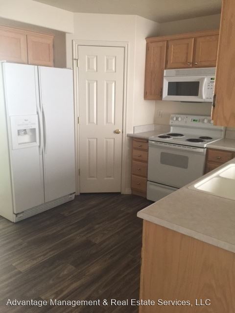 Foto del edificio - 4 br, 3 bath House - 2487 East 990 South