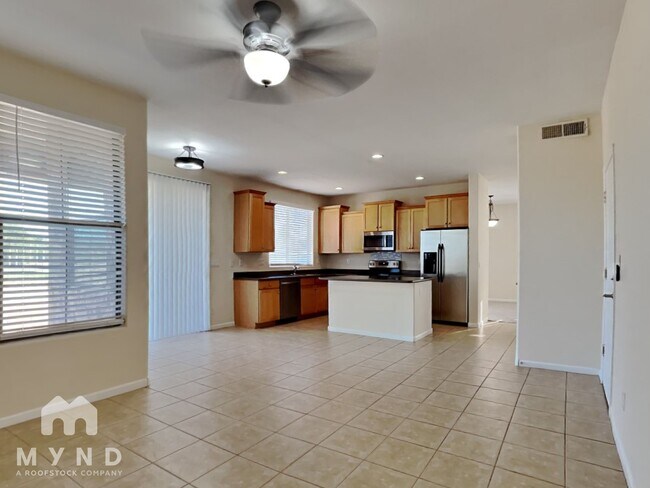 Foto del edificio - 13514 W Cypress St
