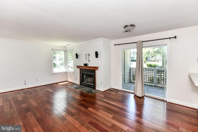 Building Photo - 11729 Summerchase Cir