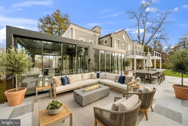 Foto del edificio - 5306 Bradley Blvd