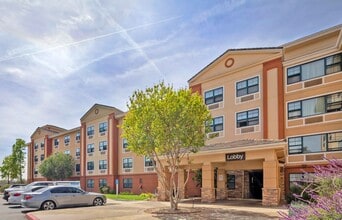 Building Photo - Furnished Studio-Los Angeles - Burbank Airport
