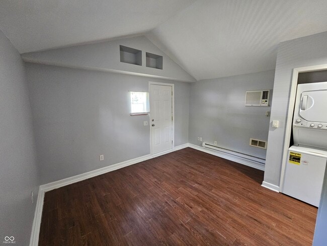 Building Photo - 4943 Indianola Ave