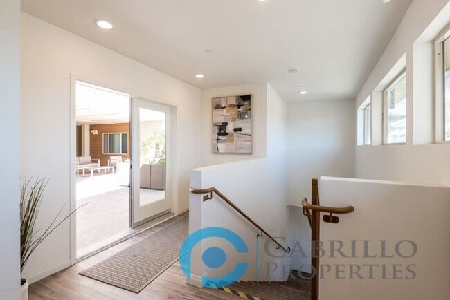 Building Photo - 5526 Lauretta St