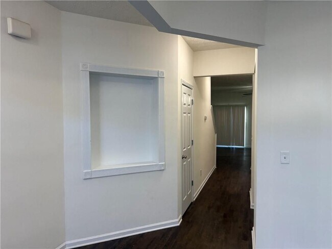 Foto del edificio - 2729 Heathrow Dr