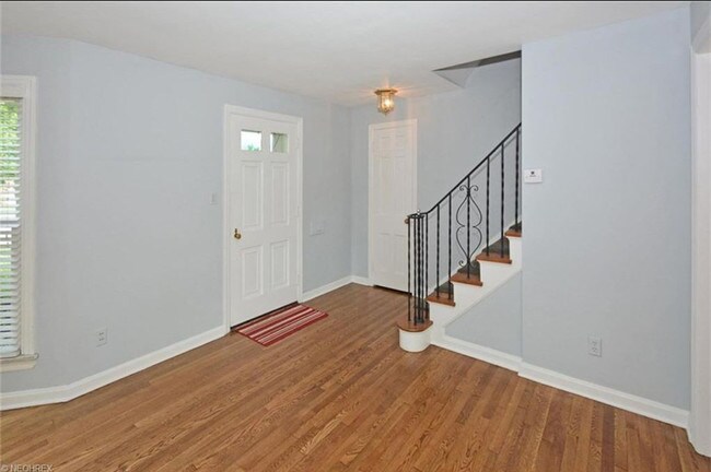 Building Photo - 2027 Northview Rd