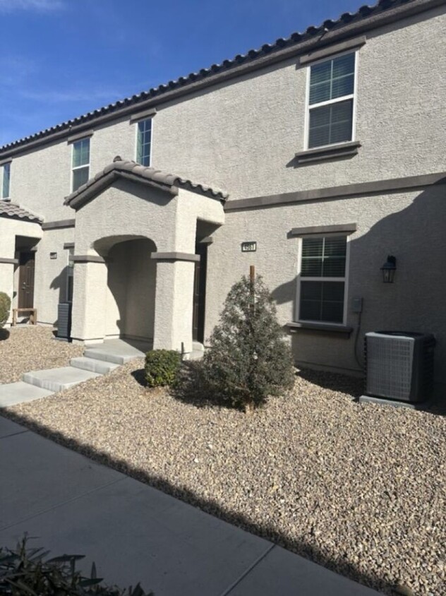 Primary Photo - Townhouse with 2 car garage