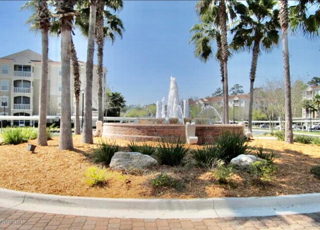 Foto del edificio - 7801 Point Meadows Dr