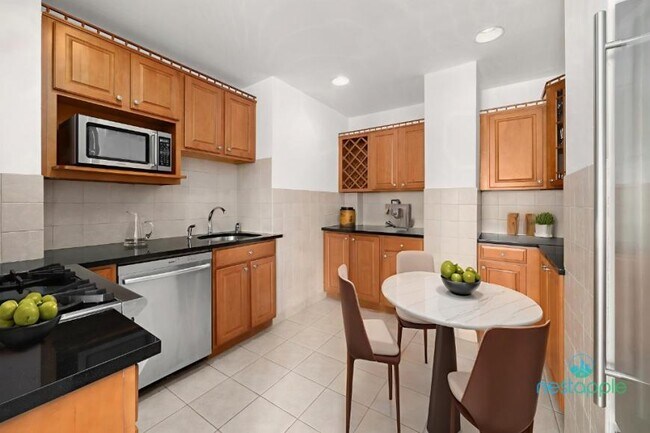 Foto del edificio - 2 bedroom in New York NY 10065