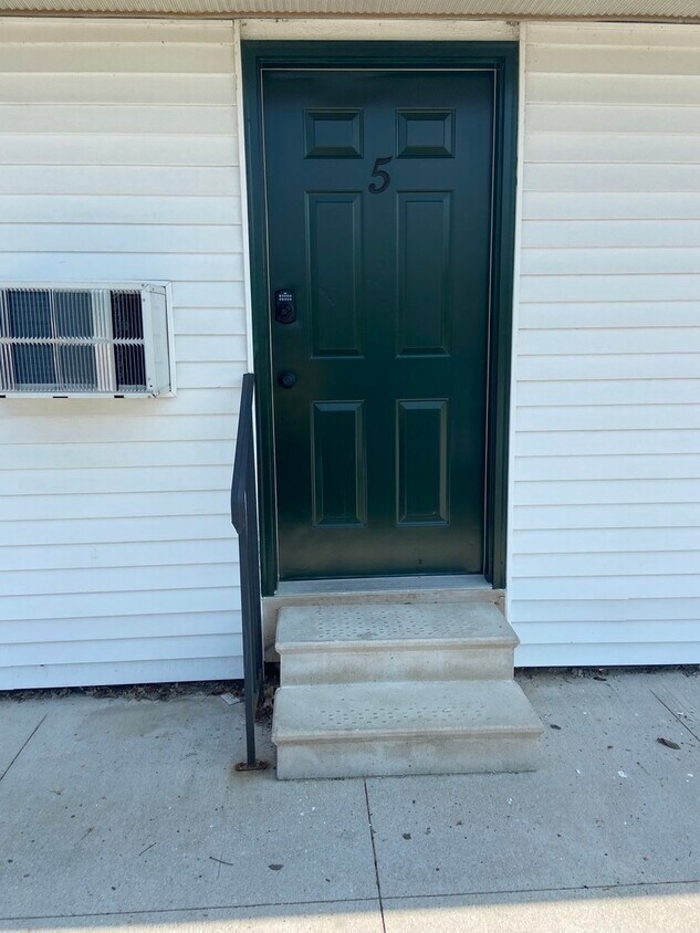 25731 W Bridge St Unit 5, Channahon, IL 60410 Condo for Rent in