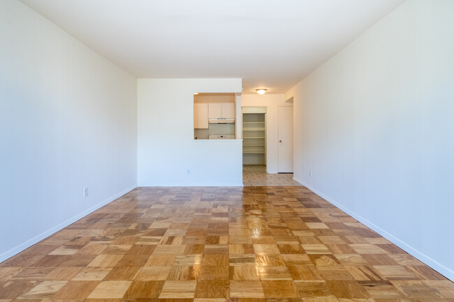 Studio - living room facing kitchen - Stepping Stones