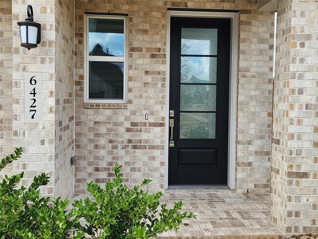 Foto del edificio - 6427 Serenity Terrace Dr