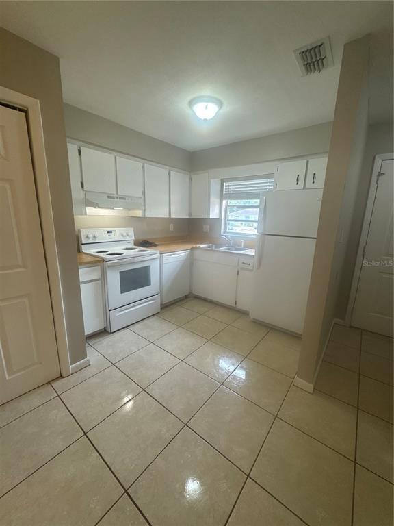 Foto del edificio - 1038 Fox Lake Dr