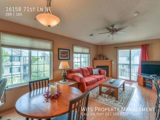 Building Photo - Move-in Special! $400 Credit - Cozy 2 Bed ...
