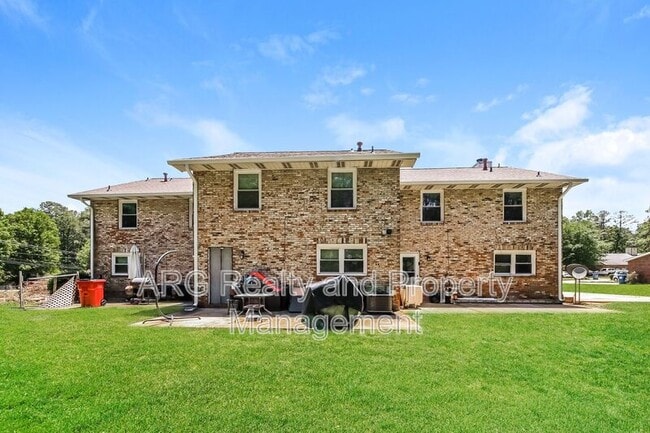 Foto del edificio - 2140 Fairway Ct SE