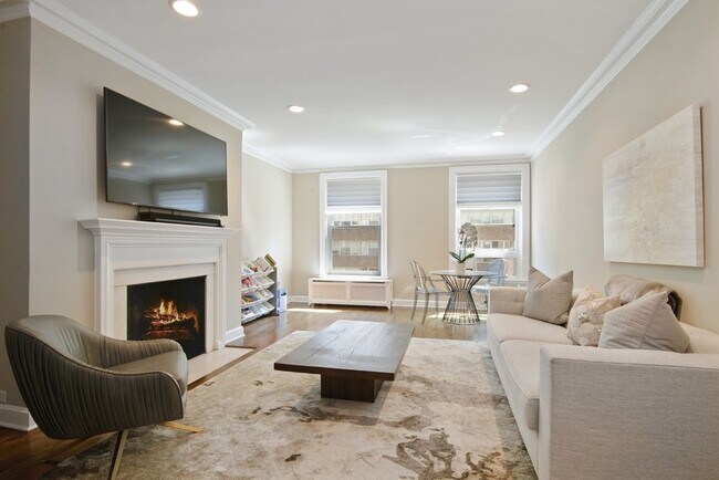 Foto del edificio - 3100 N Sheridan Rd