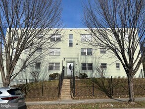 Building Photo - 4800 C St SE