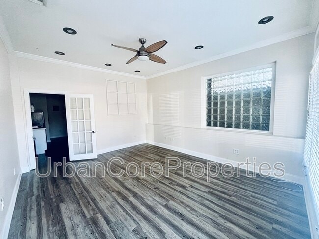 Photo - 236 4th St N House