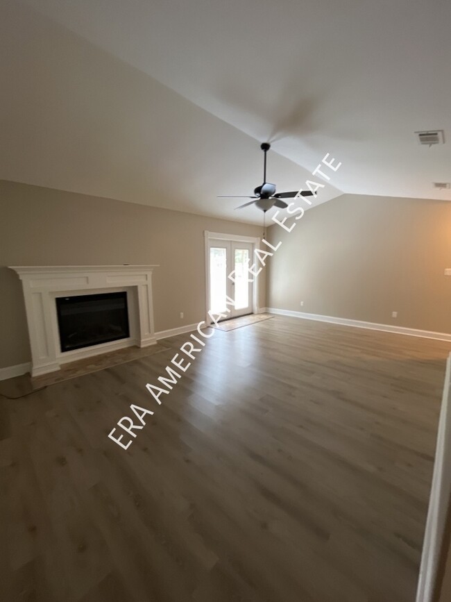 Building Photo - 317 Springwood Cir