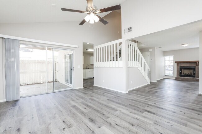 Building Photo - 1275 Pin Oak Dr