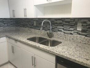 Building Photo - 10090 NW 80th Ct
