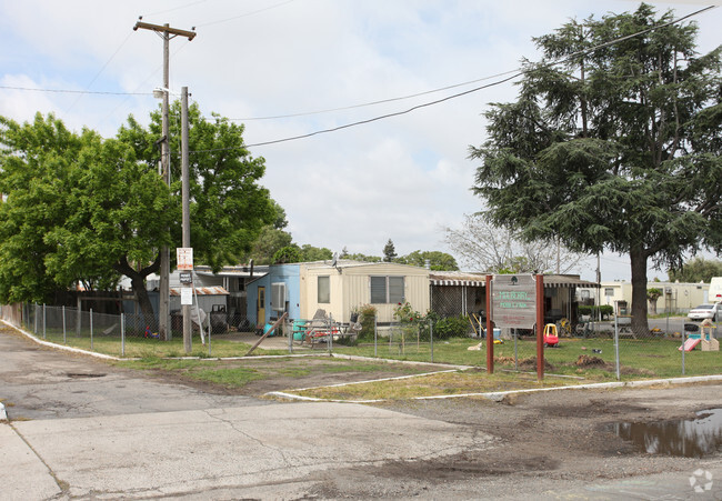 Building Photo - Mulberry Mobile Home Park