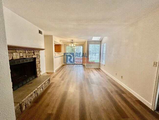 Foto del edificio - 6860 Xavier Cir