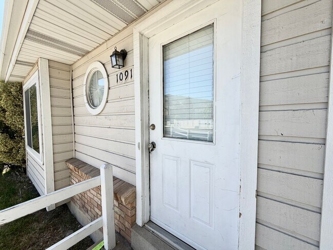 Foto del edificio - 1091-1099 Shepard Ln