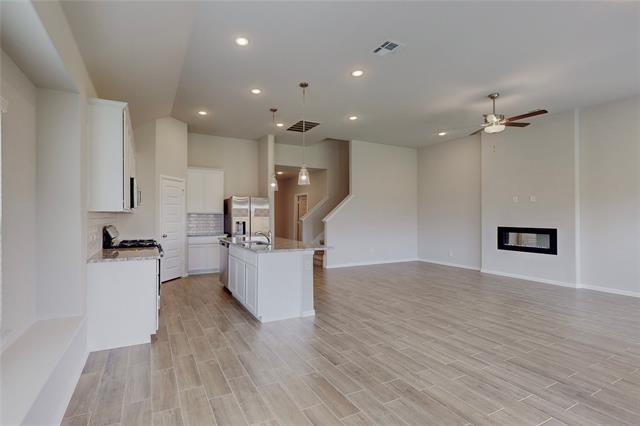 Building Photo - 5913 Sandown Dr
