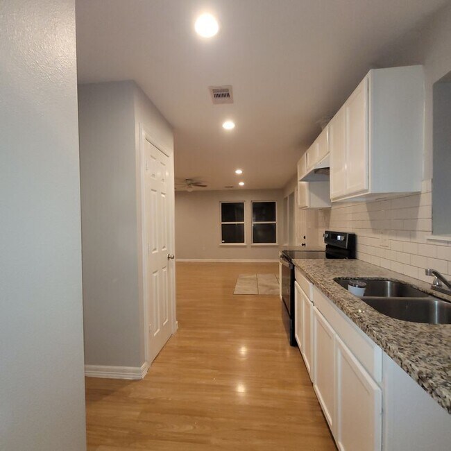 Foto del edificio - 7608 E Magnolia, B