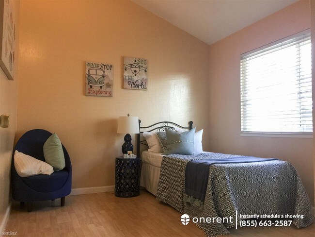 3 Br 2 5 Bath Townhome 7174 Rainbow Dr Townhouse For In Building Photo 3 Br 2 5 Bath Townhome 7174 Rainbow Dr