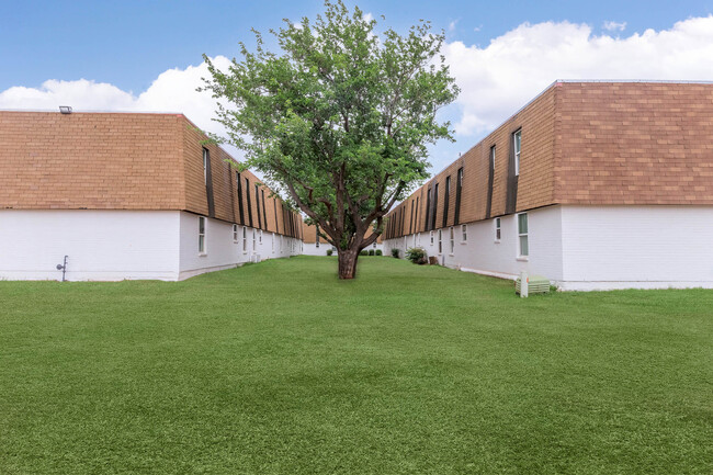 Building Photo - Summit at Abilene North