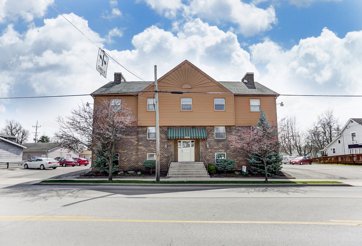 1212 Bellefontaine Ave Unit 30 2BDR, Lima, OH 45804 Room for Rent