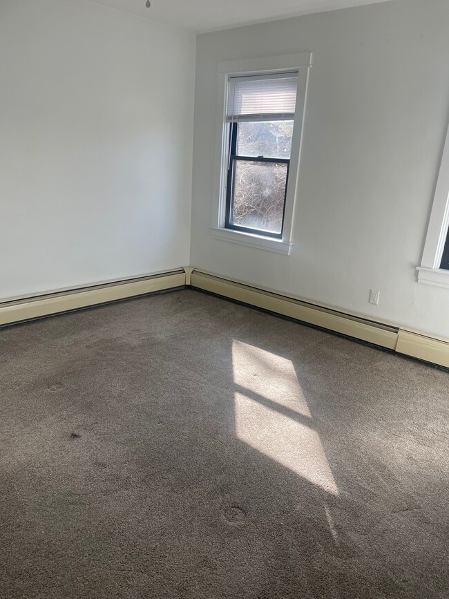 Building Photo - 2809 Neeld Ave