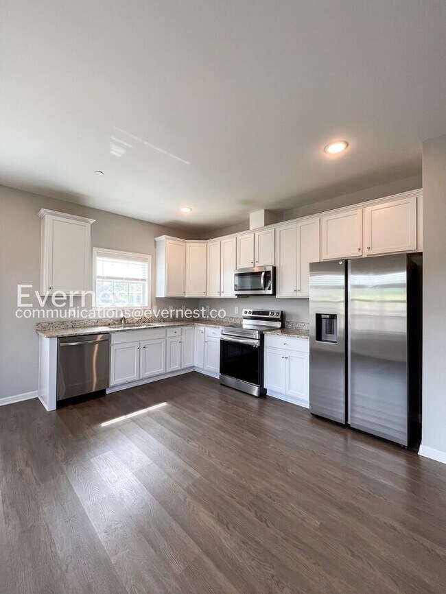 Foto del edificio - Limited Time Special Offer / 4 Bed, 2 Bath Home with and Garage / Pet-Friendly / Vouchers Accepte...